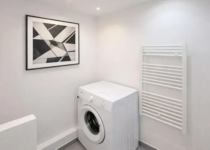 Saint Germain Des Pres *