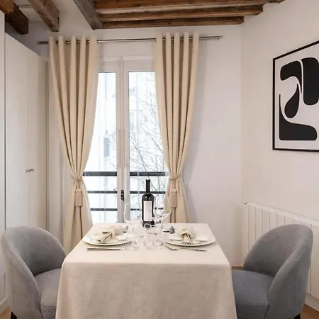 Saint Germain Des Pres Apartment Paris