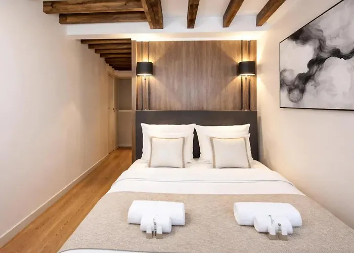 Saint Germain Des Pres Apartment *