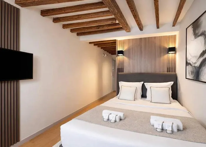 Saint Germain Des Pres Apartment Paris