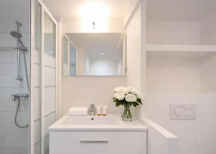 Saint Germain Des Pres *